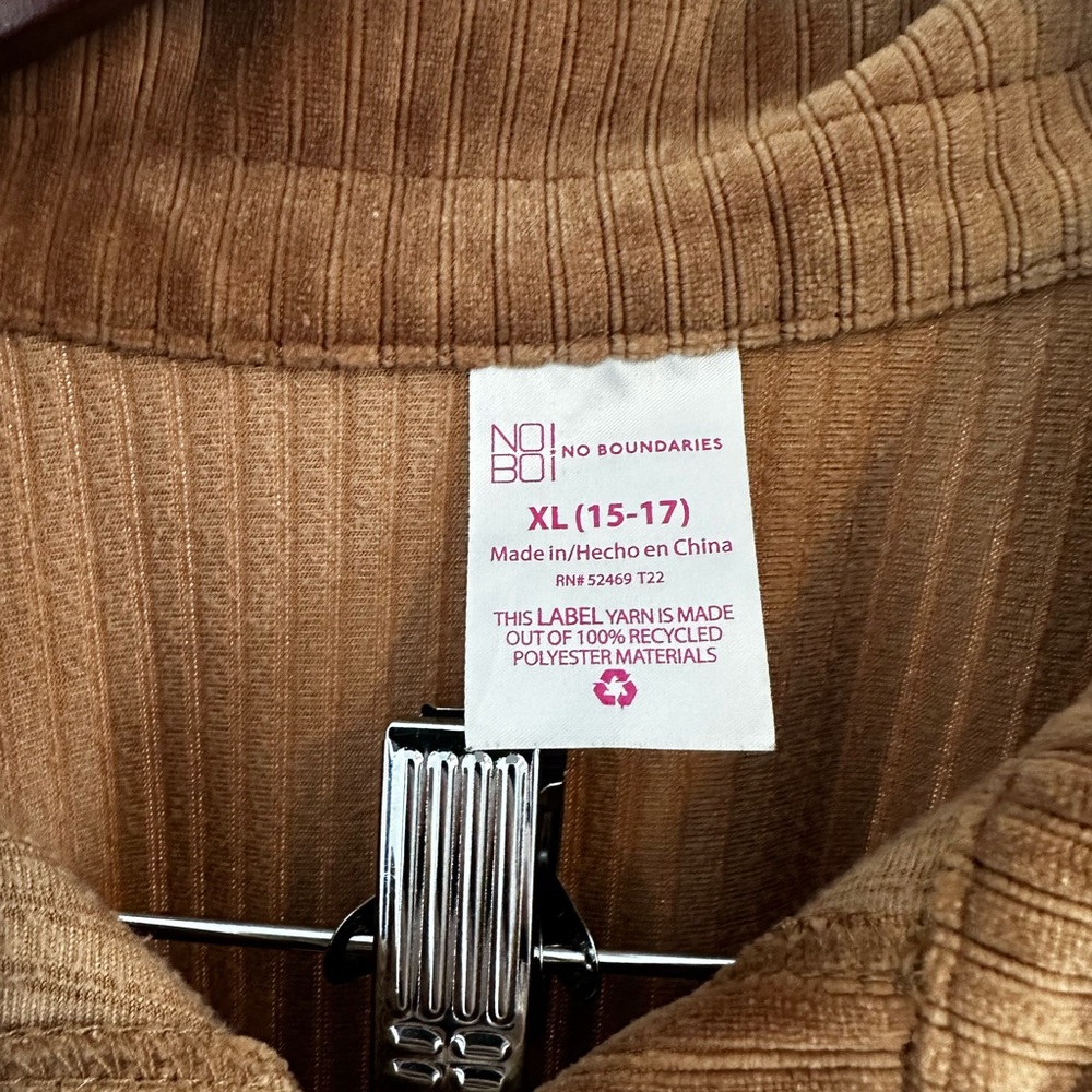 No Boundaries Shacket - Picture 2 of 5